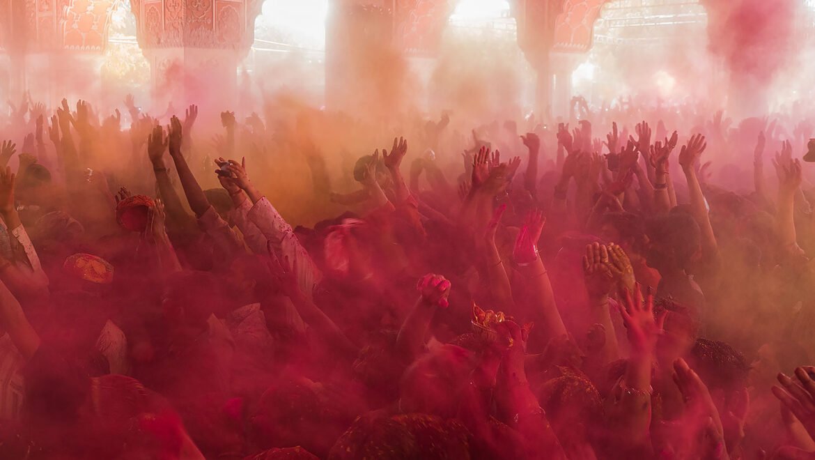 Holi Festival Photography Tour in India: A Kaleidoscope of Colors and Culture