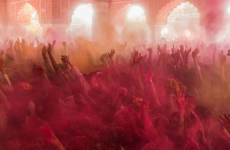 Holi Festival Photography Tour in India: A Kaleidoscope of Colors and Culture